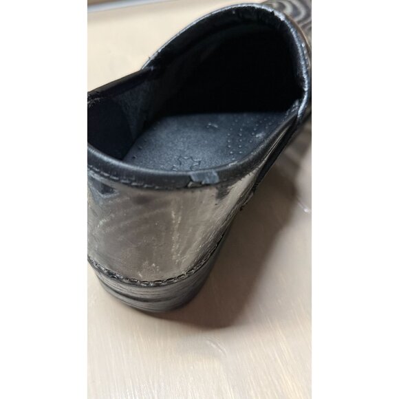 Dansko Professional Whirl Patent Clog Womens size 9.5-10 EUR40 - Picture 16 of 16